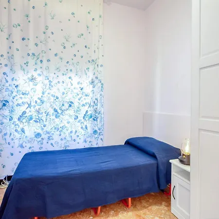 Apartman Awesome In With Kitchenette *